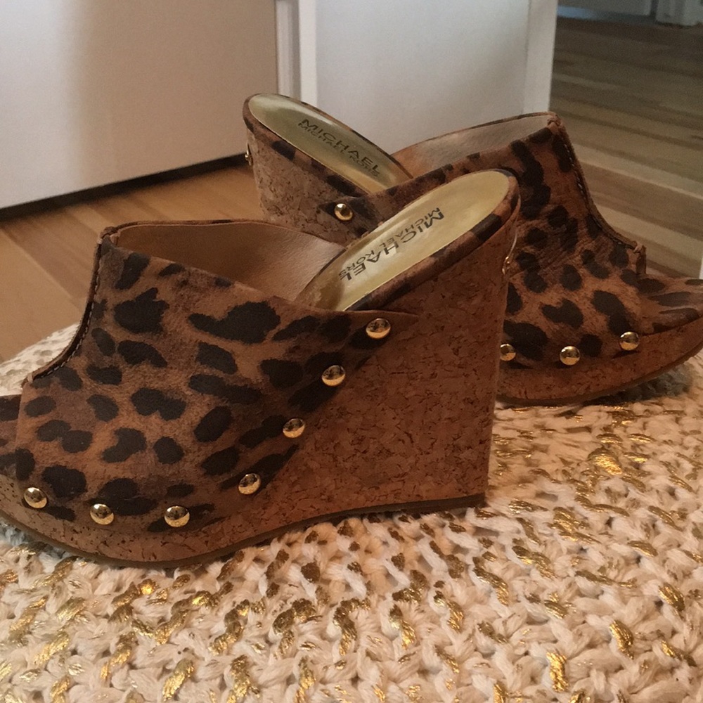 Size 7.5 leopard MK wedges